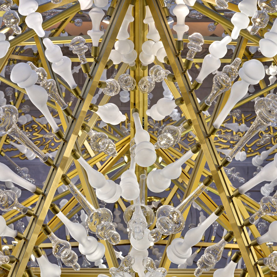 Geometric Crystal Frame Project Installation project lighting view 2