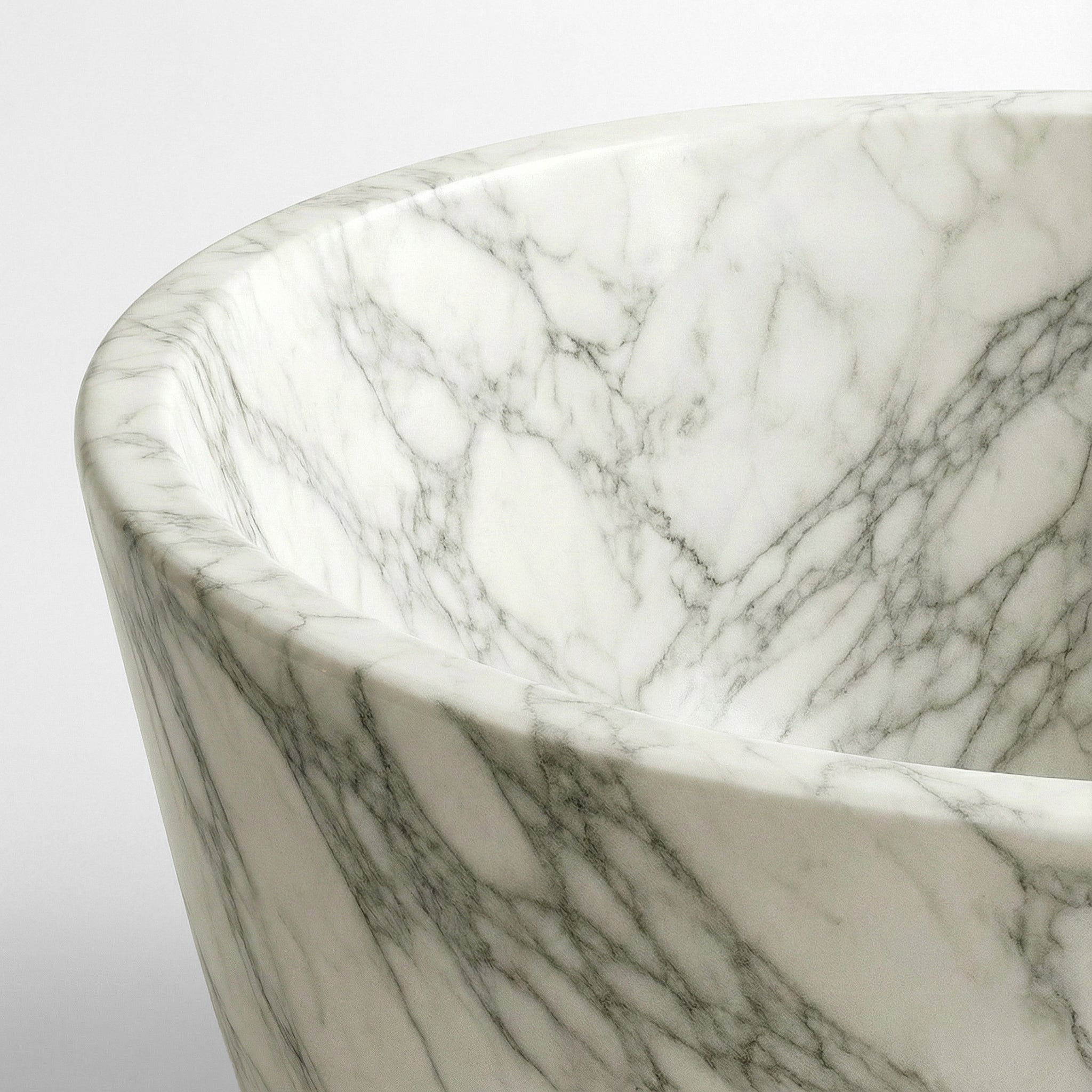 Arabescato Marble Freestanding Bathtub - Tapered by VORELLI