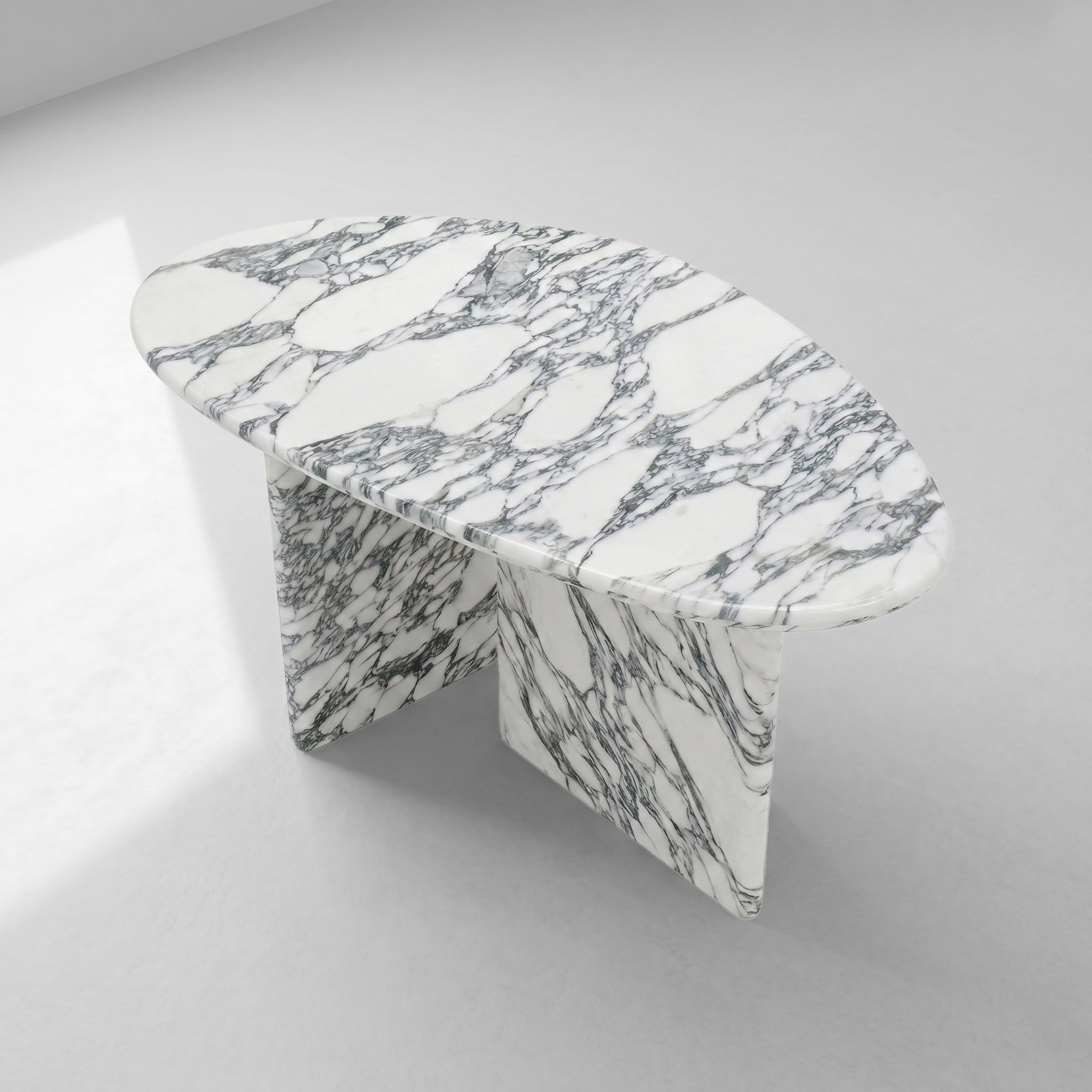 Arabescato Marble Coffee Table - Pebble by VORELLI
