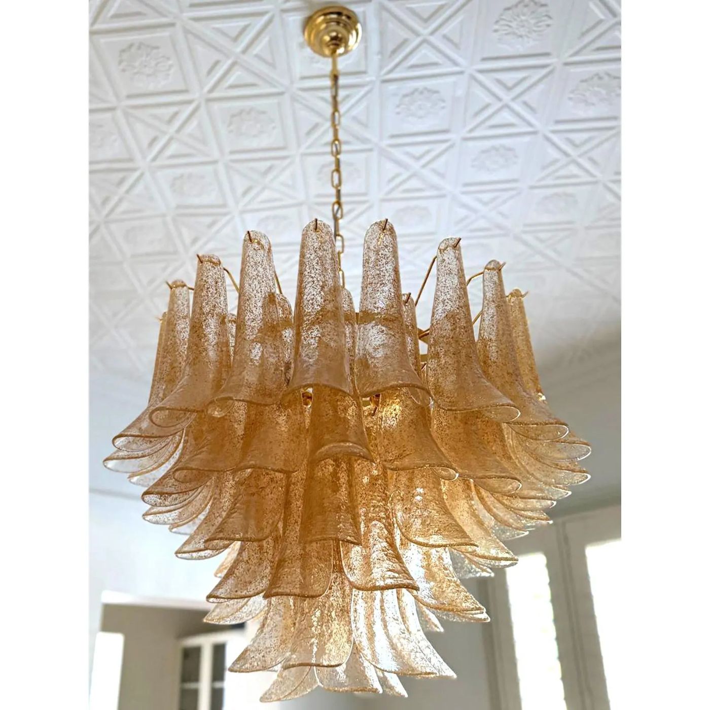 VORELLI Annetta Selle Murano Glass Circular Chandelier - Selle Murano Glass image 5
