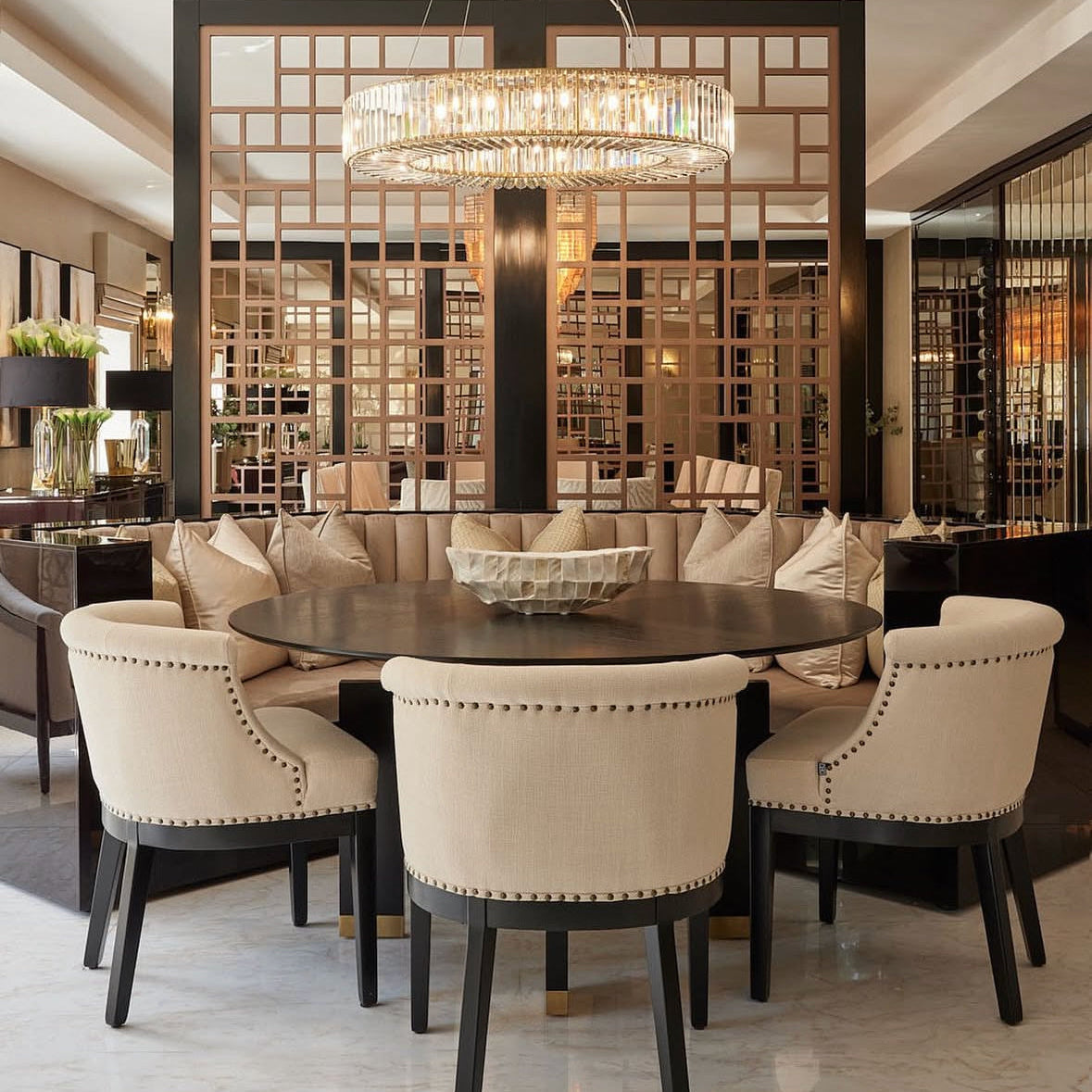 Maia Circular Chandelier by VORELLI