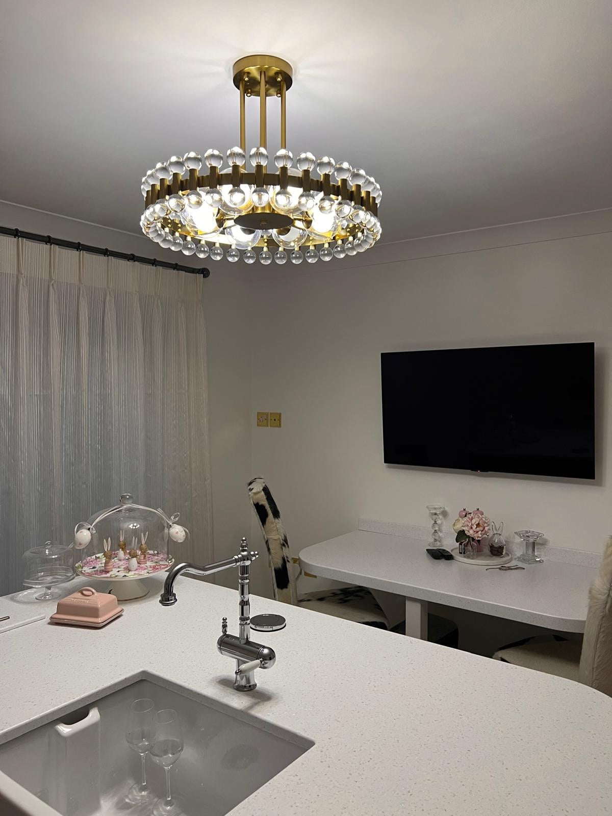 modern-gold-pendant-light-dubai.jpg