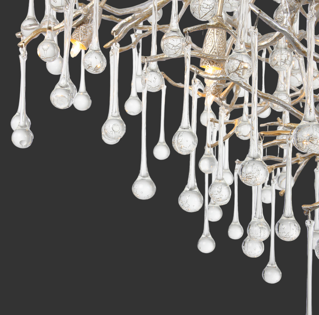 Cascading glass drop detailing on L’Albero d’Oro Rectangular Chandelier IV