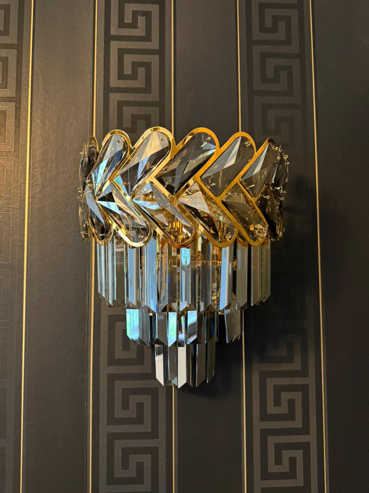 Chevron crystal design of the VORELLI® Knightsbridge luxury wall sconce