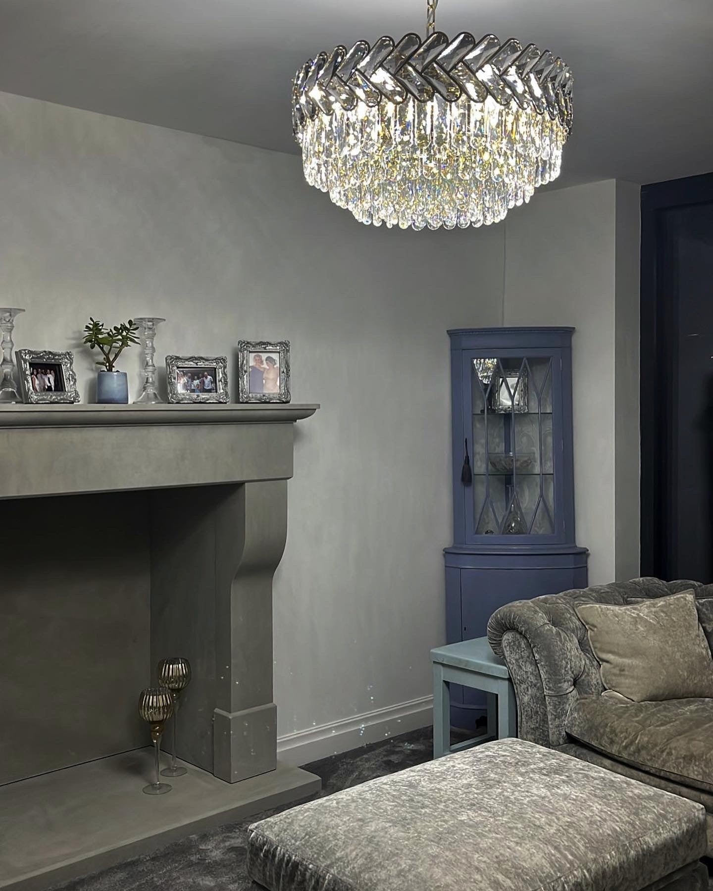 VORELLI Knightsbridge circular chandelier illuminating elegant living space