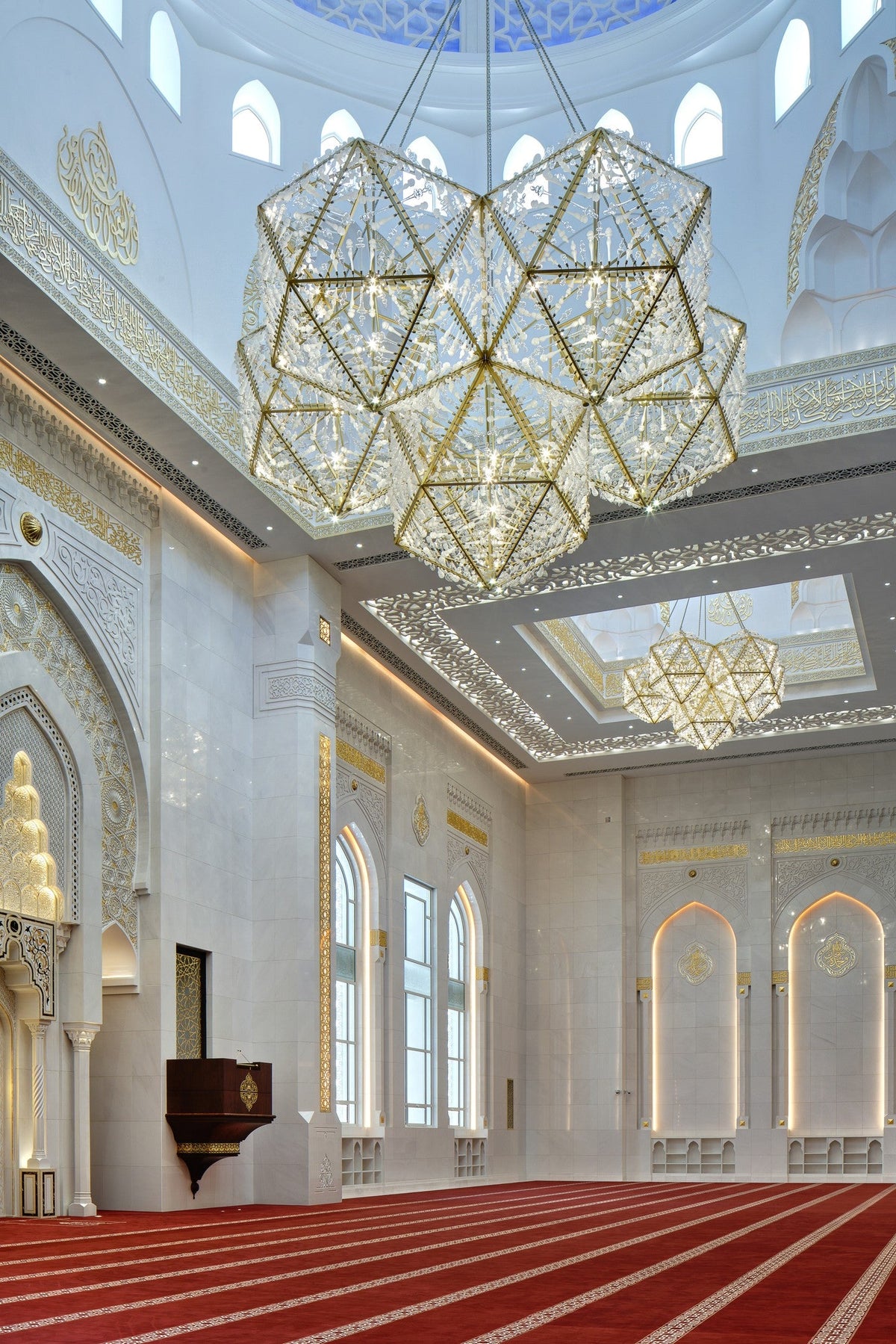 Geometric Crystal Frame Project Installation project lighting view 3