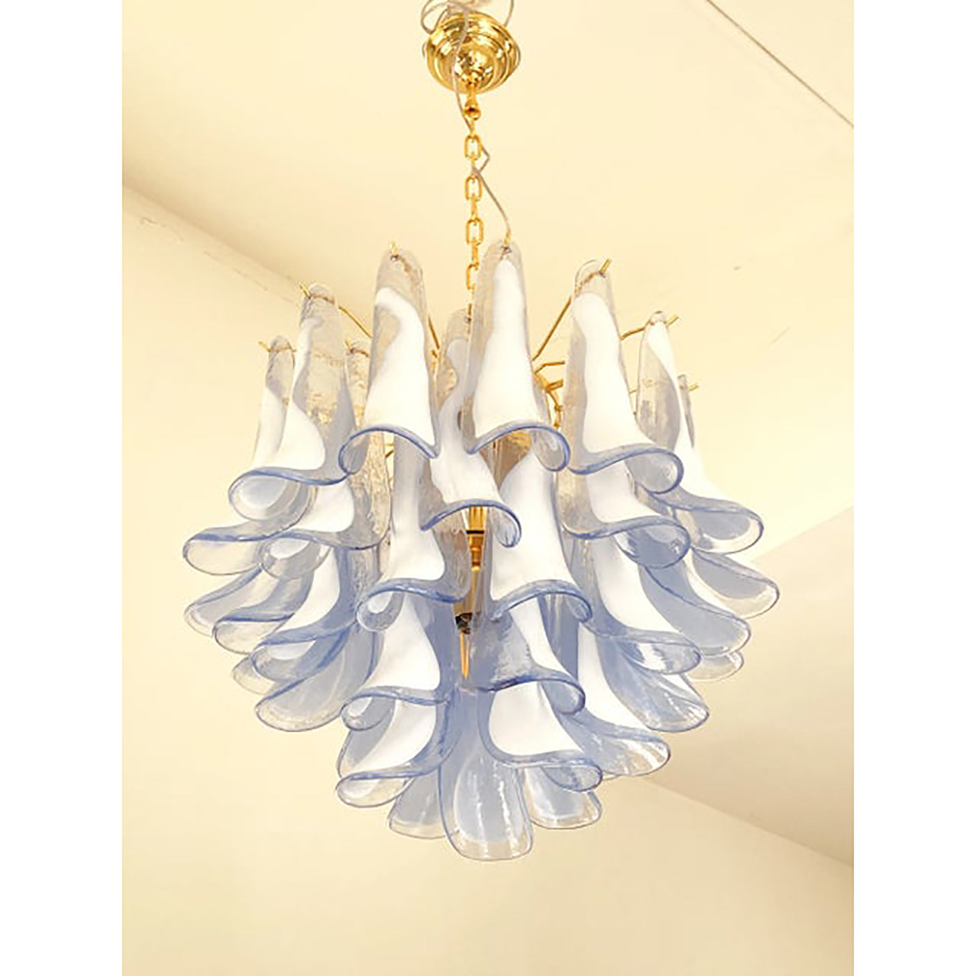 VORELLI Amadea Selle Murano Glass Circular Chandelier - Selle Murano Glass image 5