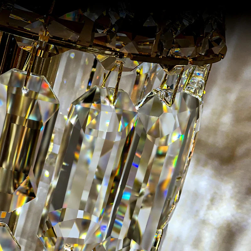 Close up of cascading crystal prisms on VORELLI Abruzzi pendant light
