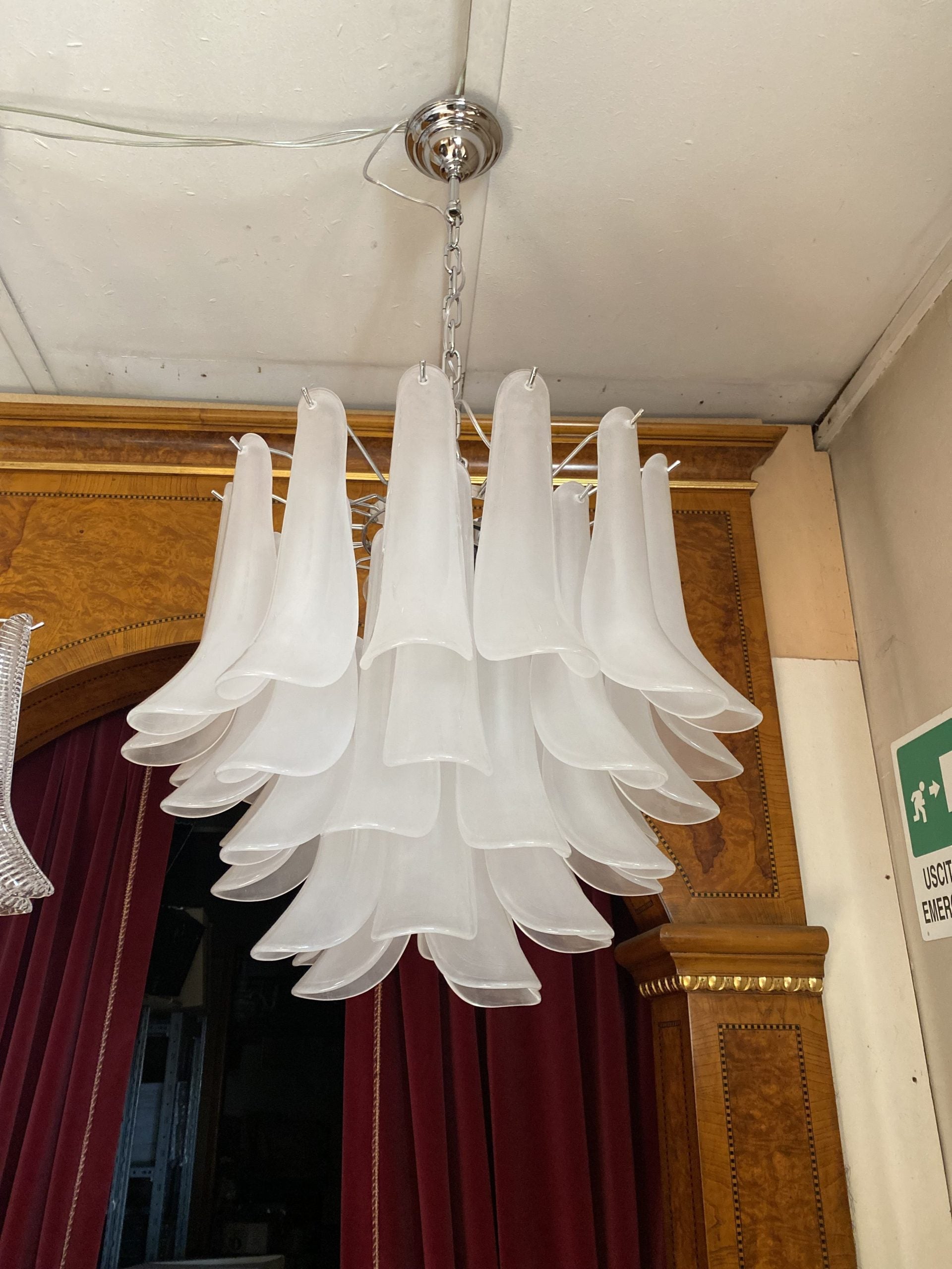 VORELLI Domizia Selle Murano Glass Circular Chandelier - Selle Murano Glass image 4