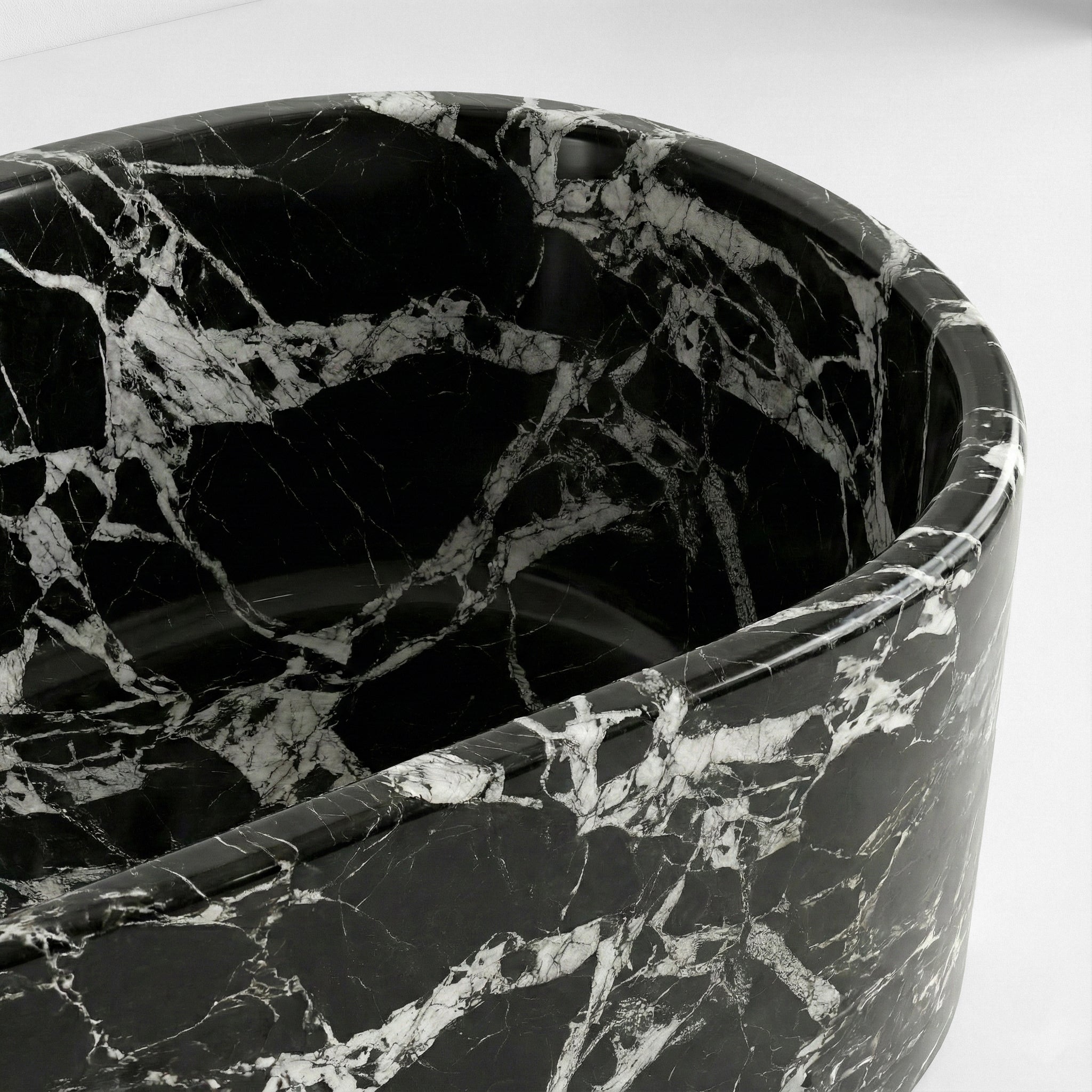 Grand Antique Marble Freestanding Bathtub - Elliptical by VORELLI