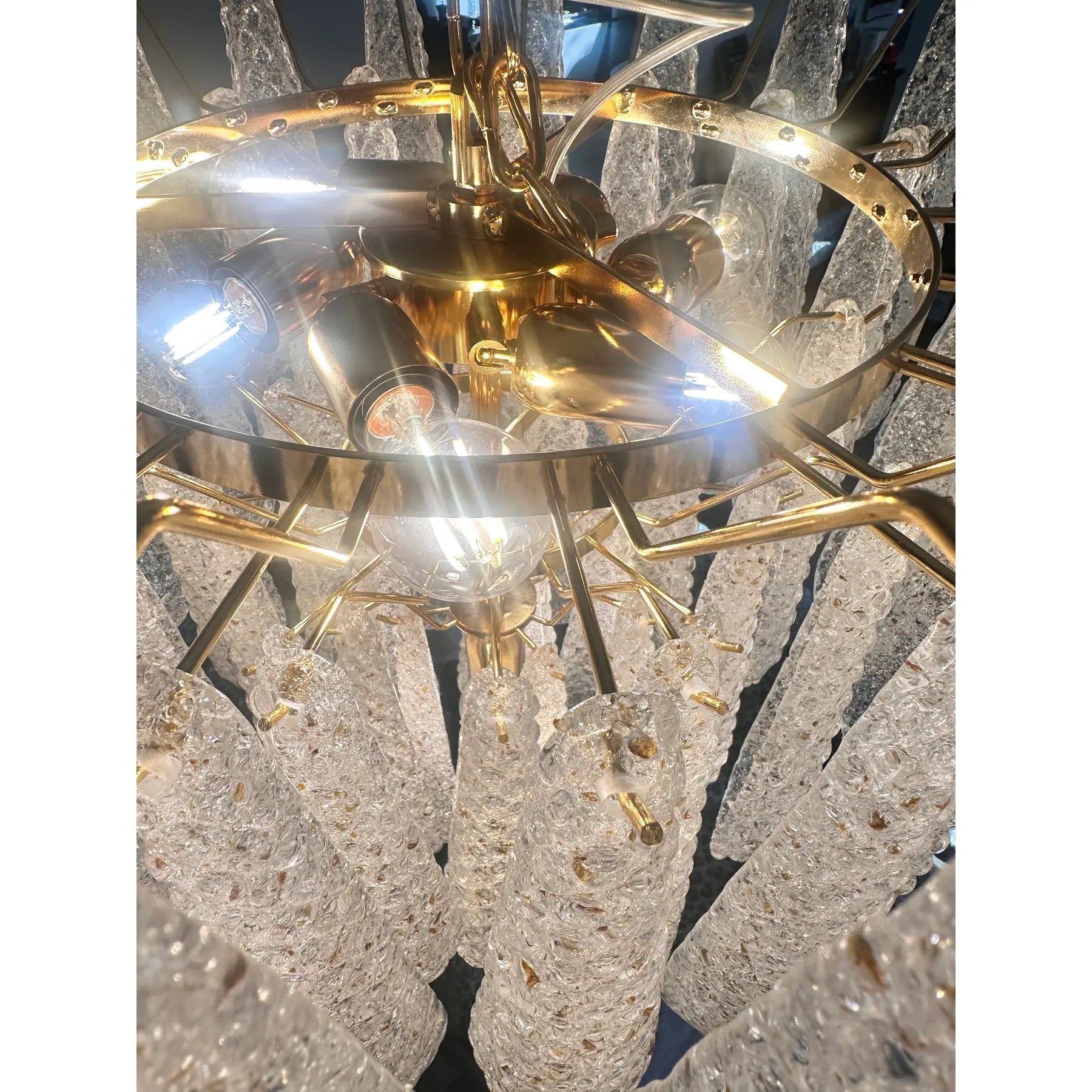 VORELLI Nerissa Conchiglie Murano Shell Glass Staircase Chandelier - Conchiglie Murano Shell Glass image 7