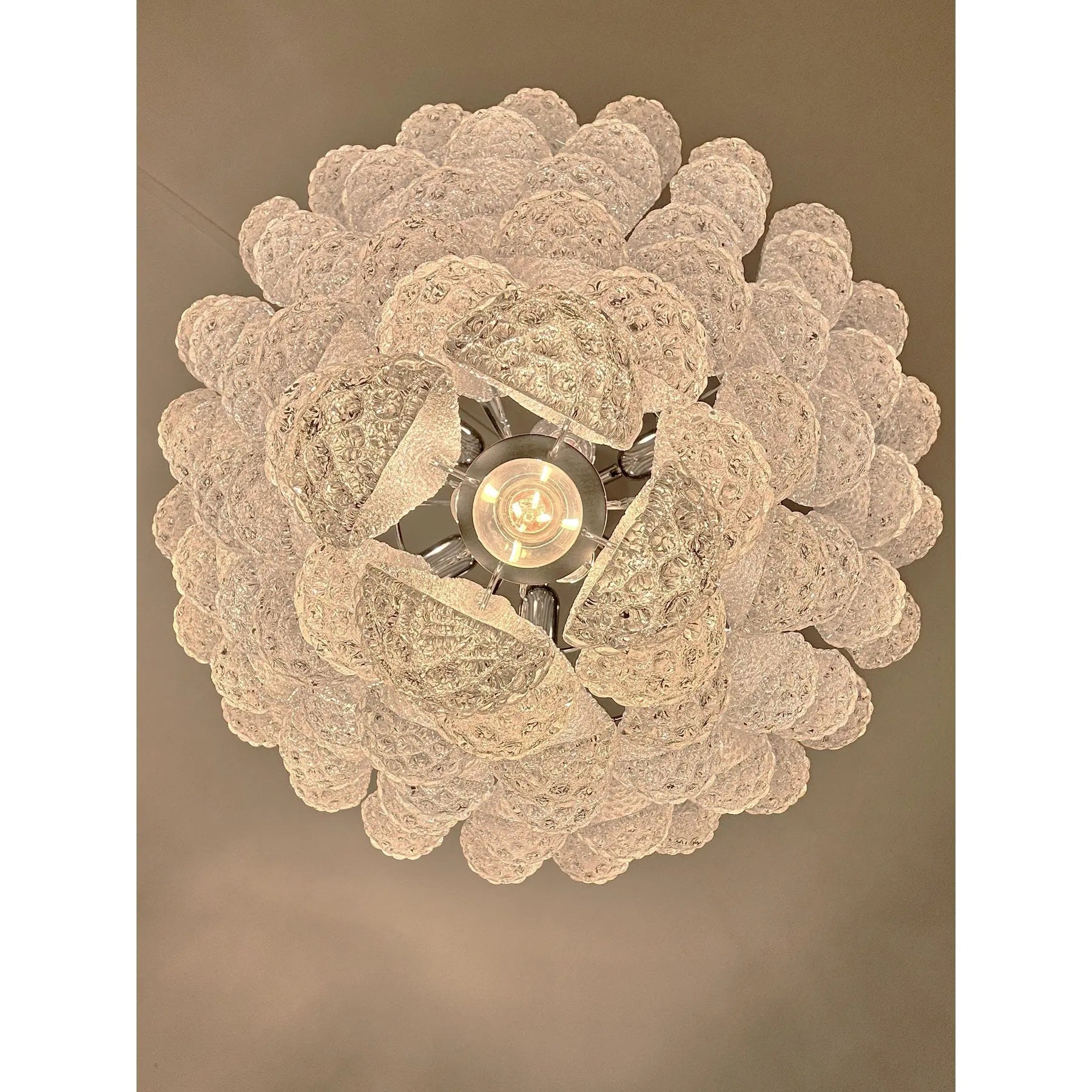 VORELLI Orsina Conchiglie Murano Shell Glass Staircase Chandelier - Conchiglie Murano Shell Glass image 6